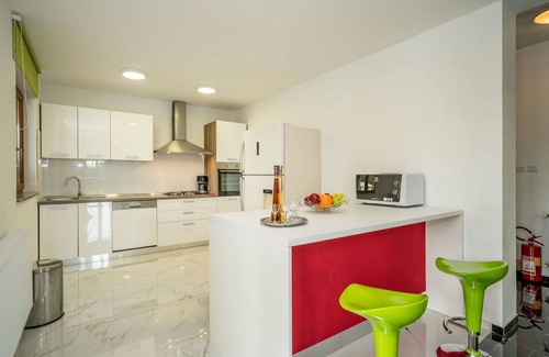 Karojba House | Beautiful private villa for 6 people with A/C, WIFI, private pool, TV, terrace and panoramic view