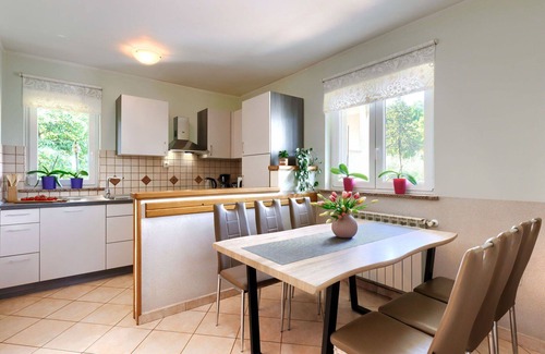 Pican House | Beautiful private villa for 6 people with A/C, private pool, WIFI, TV, patio and pets allowed