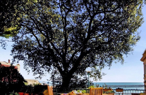 Formia Villa | Beautiful private villa for 8 guests with WIFI, A/C, TV, terrace, pets allowed and parking