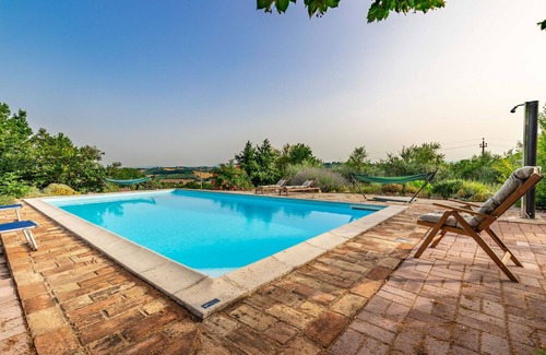 Bettolelle Villa | Beautiful private villa for 12 guests with private pool, WIFI, TV and panoramic view