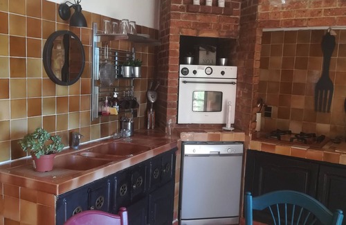 Le Revest-les-Eaux Villa | Beautiful Provencal villa with swimming pool close to the sea.