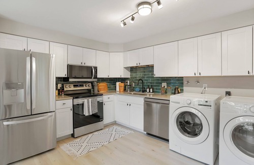 Arvada House | Beautiful Quite Furnished Home in Arvada - 10473