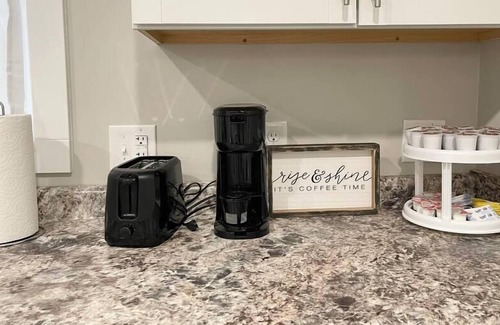 Franklin House | Beautiful Remodel in Franklin, 2bd/2 Full Baths!