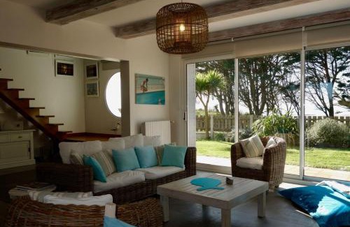 Barneville-Carteret Villa | Beautiful seaside villa direct beach access 8 pers