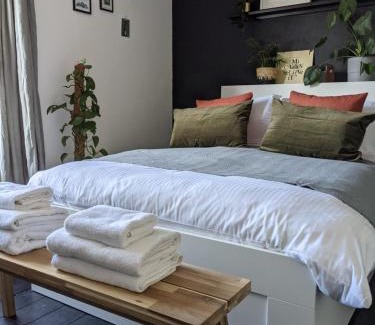 Whitstable House | Beautiful seaside Willow Cottage hosted by Whitstable-Holidays