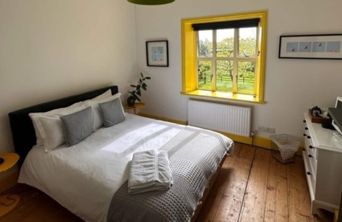 Brackley Other | Beautiful Self Catering farmhouse surrounded by charming English countryside.