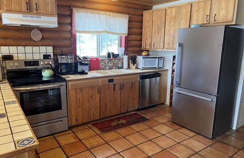Twin Lakes House | Beautiful Serene Log-Adobe House Overlooking Twin Lakes