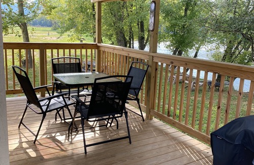 Elizabethton Cabin | Beautiful Serene Studio Cabin!