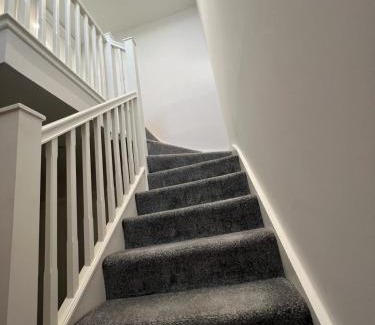 Strood House | Beautiful Shared One Bed Flat (Room/Front)