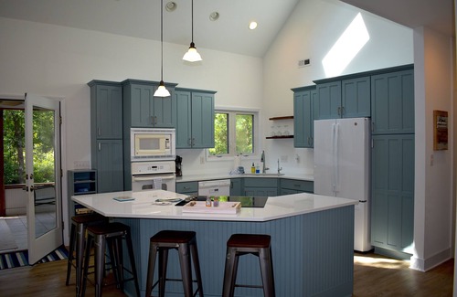 Pine Knoll Shores House | Beautiful Sound Side Home w/Private Beach Access (Hawthorne Haven)