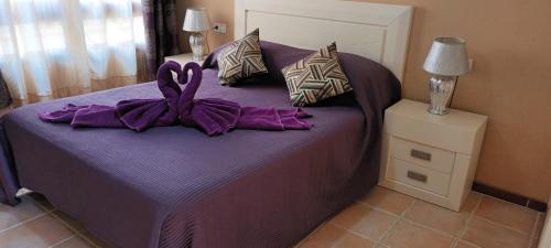Caleta de Fuste Villa | Beautiful, spacious villa, heated pool, sleeps eight, with quality furnishings