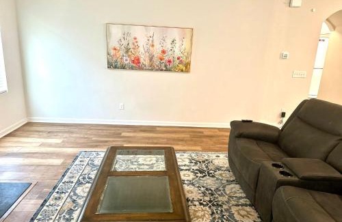 Winston - Salem House | Beautiful Spacious Family-Friendly Home