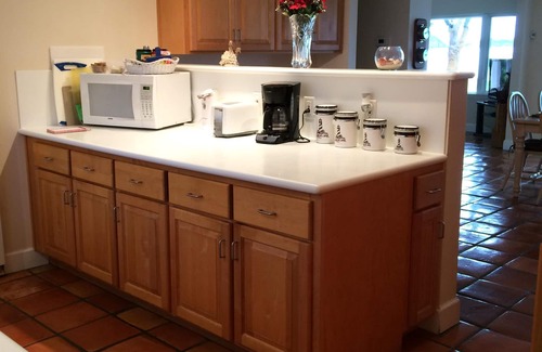 East Palatka House | Beautiful St. Johns River Home. Walk To Town-Bring Your Boat Or Jetski!