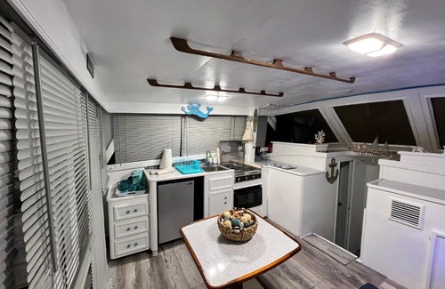 Marathon Boat Rental | BEAUTIFUL STAY ON THE WATER