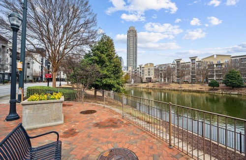 Atlantic Station Area Apartment | BEAUTIFUL STAYS Extravagant & LUXURY living by RedAwning