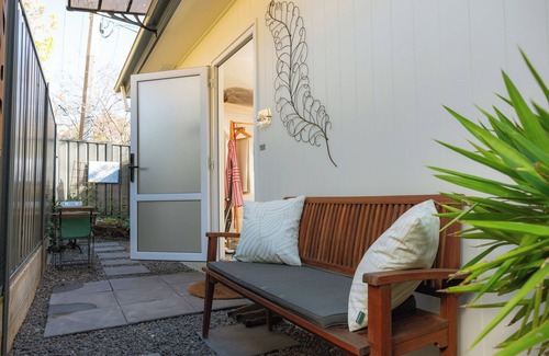 Campbell Apartment | Beautiful Studio 46, Campbell - in central Canberra.