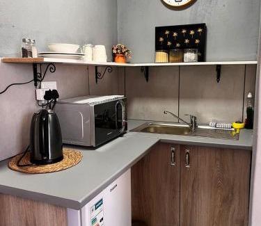 Germiston Apartment | Beautiful studio apartment in Hazel Park