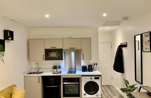 Erith House | Beautiful Studio apartment in a house close to the Station