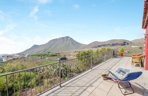El Madronal Apartment | Beautiful Studio Apartment “Estudio Verode” with Mountain View