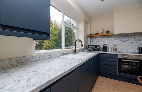 Epsom Apartment | Beautiful Stylish Two Bedroom Apartment in Epsom!