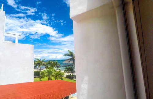 Puerto Juarez Apartment | Beautiful Suite double beach front