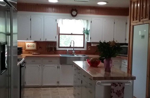 Eddyville House | Beautiful sunset views over Lake Barkley