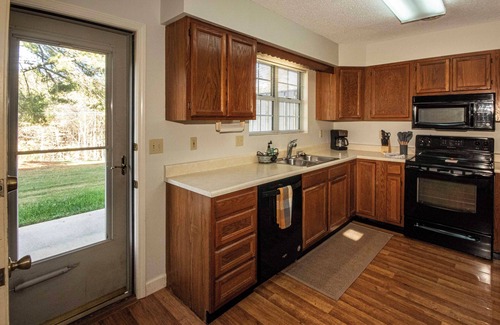 Loudon House | Beautiful Tellico Village Townhome