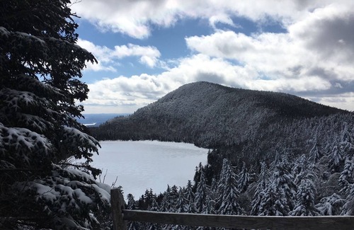 Wilmington Ski Chalet | Beautiful-Top Guest rated -Golf/Ski Home W/Hot Tub and heated pool access.