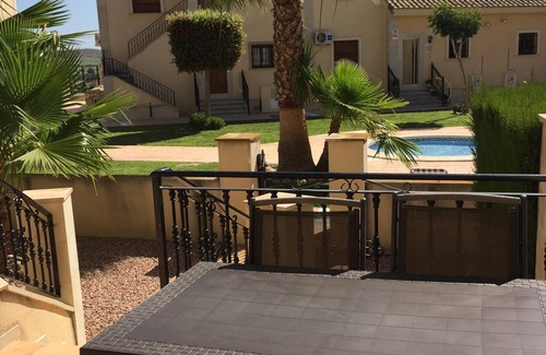 Algorfa House | Beautiful Townhouse in La Finca Golf, with Wifi & Air Con overlooking Pool.