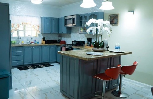 Havendale House | Beautiful Townhouse in Gated Kingstons Haven
