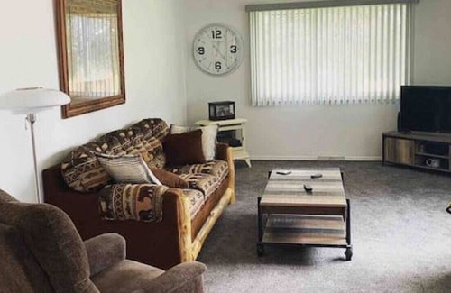Butte House | Beautiful Townhouse on the flats