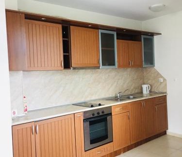 Shiligarnika Apartment | Beautiful two bedroom 4th floor apartment in Elegant Luxe Hotel with pool, sauna, gym and steam room