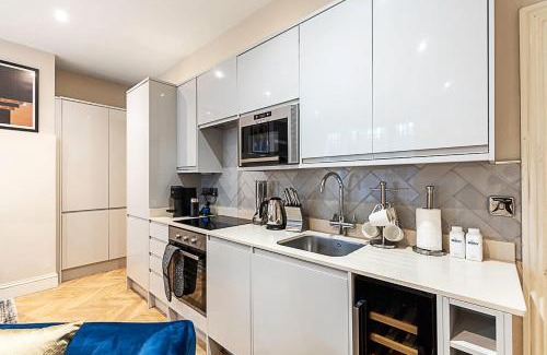Pembridge Apartment | Beautiful Two Bedroom Abode in Notting Hill