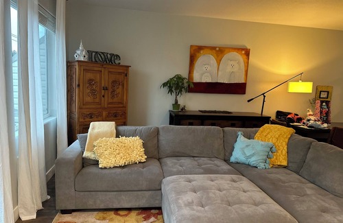 Neighbors Southwest House | Beautiful Upgraded 2-bedroom Townhome in ❤️ of the Village of Progress Ridge
