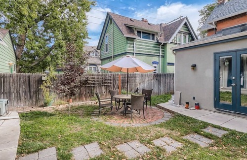 Baker House | Beautiful Victorian home - Located in Baker Historic District