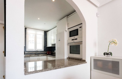 Torrequebrada Ski Chalet | Beautiful views family townhouse steps from the BEACH