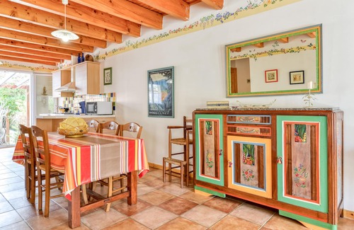 Saint-Pierre-la-Mer Villa | Beautiful Villa downtown 120 m² comfort * air conditioning, wifi 200 m plage100m business