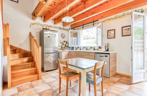 Saint-Pierre-la-Mer Villa | Beautiful Villa downtown 120 m² comfort * air conditioning, wifi 200 m plage100m business