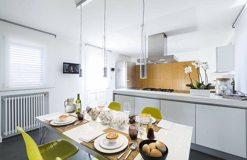 Catania City Centre Villa | Beautiful villa for 4 guests with WIFI, A/C, TV and terrace