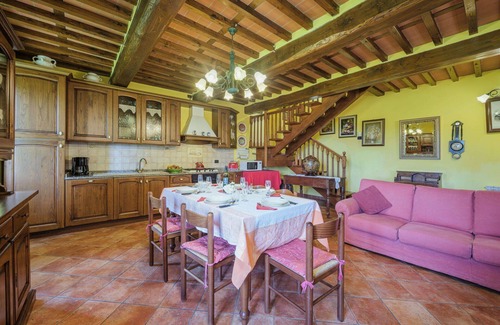 Pescaglia House | Beautiful villa for 6 guests with WIFI, private pool, TV, patio and parking