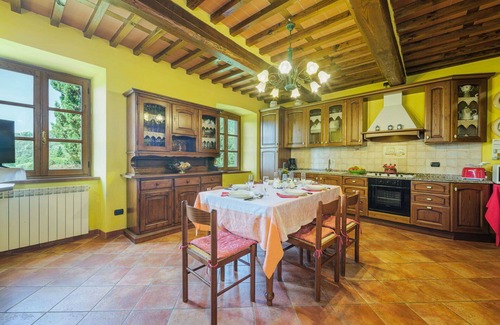 Pescaglia House | Beautiful villa for 6 guests with WIFI, private pool, TV, patio and parking