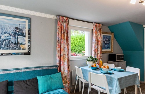 Locquirec House | Beautiful villa for 3 guests with WIFI, TV, patio, pets allowed and parking