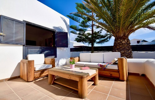 Montana Roja Villa | Beautiful villa & Private pool & Free wifi& parking & BBC international channels