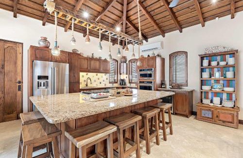 Las Catalinas Villa | Beautiful Villa Walk to Beach