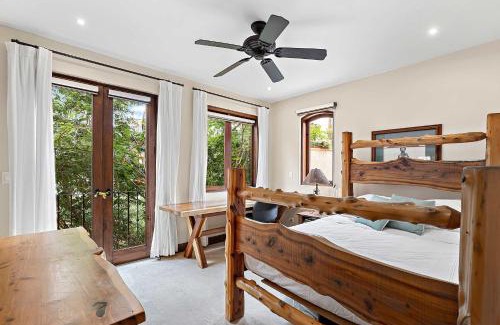 Las Catalinas Villa | Beautiful Villa Walk to Beach