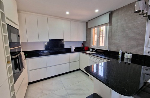 La Parata Ski Chalet | Beautiful villa with private pool & spectacular seaviews for a perfect holiday!