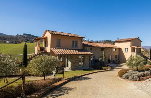 Porrena Villa | Beautiful villa with private lawn, pool and luxury SPA by VacaVilla