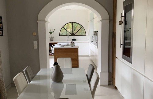 Sarrians Villa | Beautiful villa with swimming pool, in a peaceful setting surrounded by pine trees