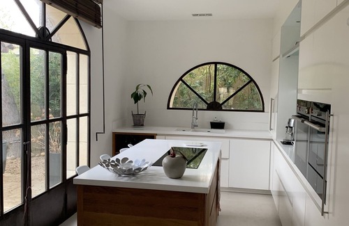 Sarrians Villa | Beautiful villa with swimming pool, in a peaceful setting surrounded by pine trees