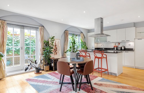 De Beauvoir Apartment | Beautiful2 bedroom period Debeauvoir Home
